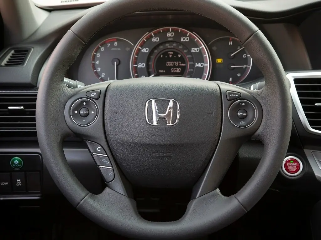 Honda Accord IX Купе — фото 9