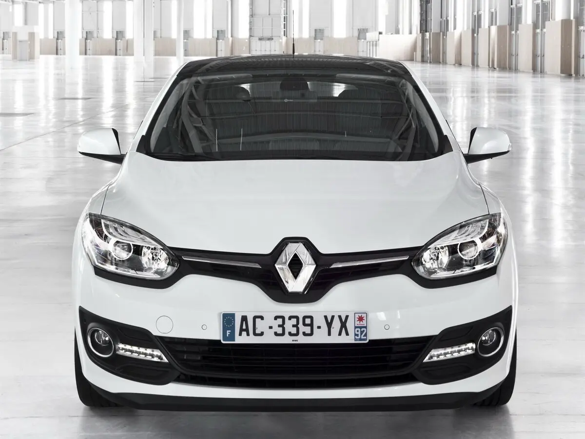 Renault Megane III Рестайлинг 2 Хэтчбек 3 дв. — photo 3