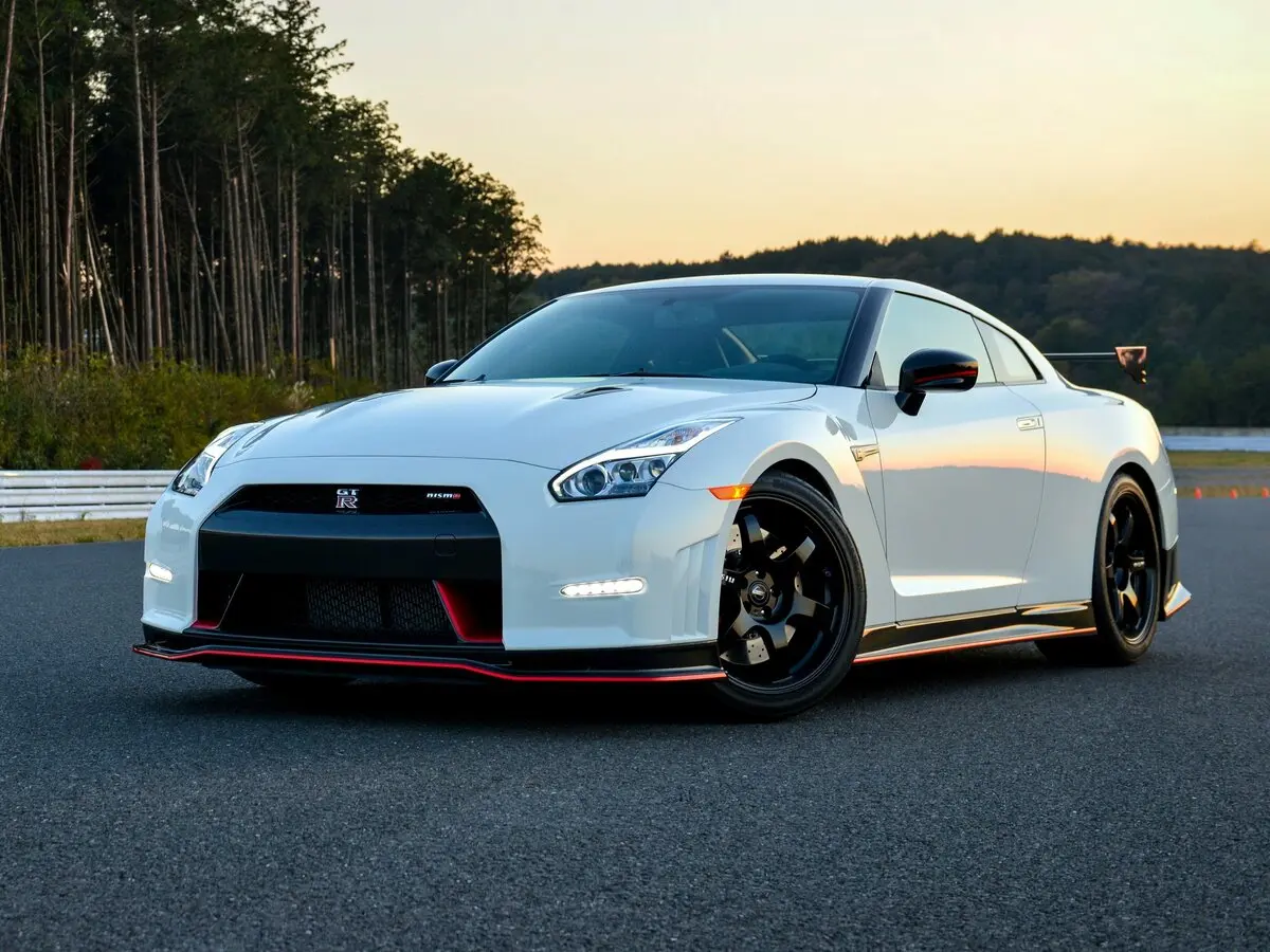 Nissan GT-R I Рестайлинг 2 Купе Nismo