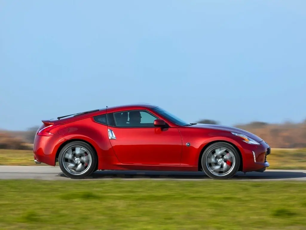 Nissan 370Z I Рестайлинг Купе — сүрөт 2