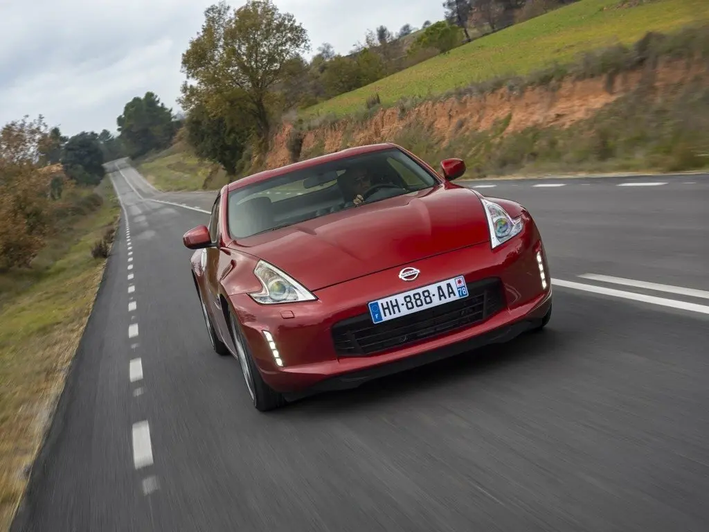 Nissan 370Z I Рестайлинг Купе — сүрөт 3