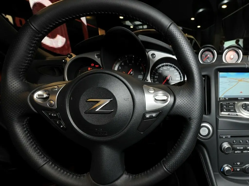 Nissan 370Z I Рестайлинг Купе — сүрөт 8