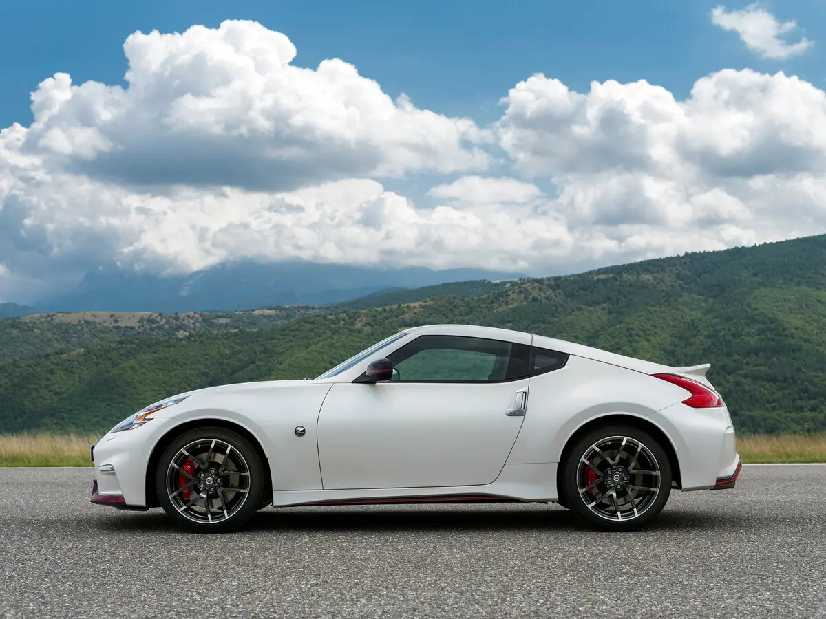 Nissan 370Z I Рестайлинг Купе Nismo — сүрөт 2