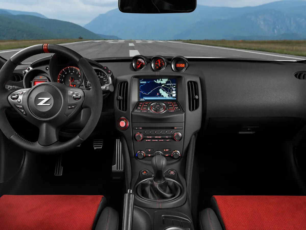 Nissan 370Z I Рестайлинг Купе Nismo — сүрөт 6