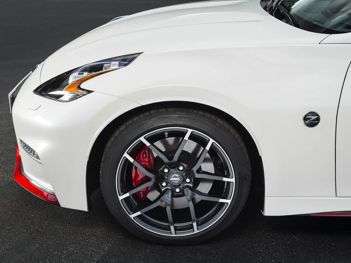 Nissan 370Z I Рестайлинг Купе Nismo — сүрөт 15
