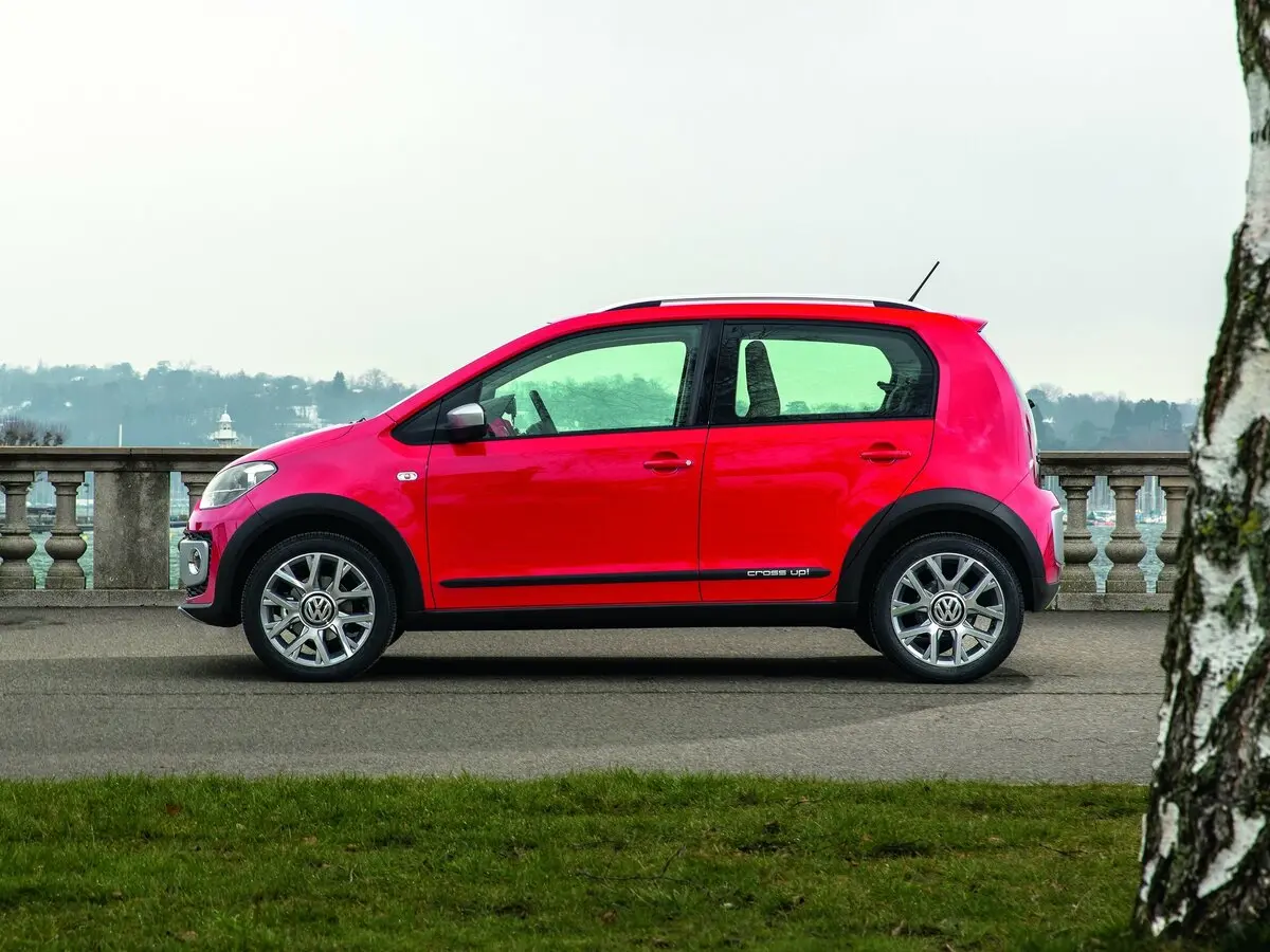Volkswagen up! I Хэтчбек 5 дв. Cross — 照片 2