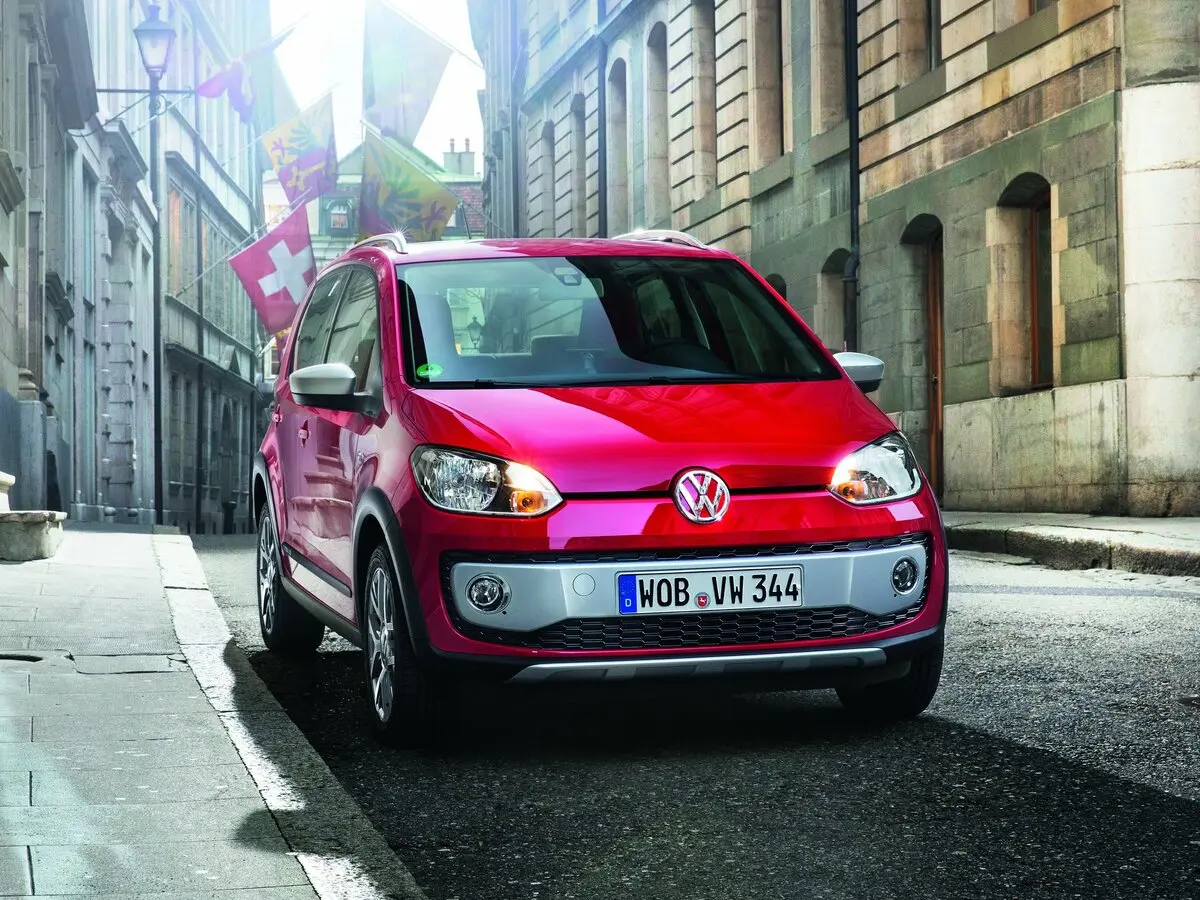 Volkswagen up! I Хэтчбек 5 дв. Cross — 照片 3