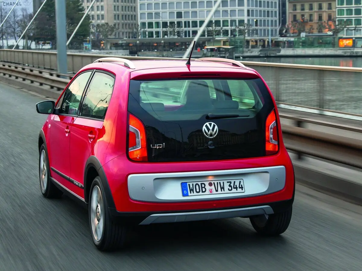 Volkswagen up! I Хэтчбек 5 дв. Cross — 照片 4