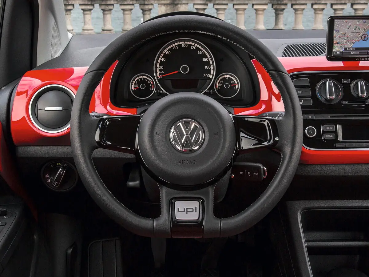 Volkswagen up! I Хэтчбек 5 дв. Cross — 照片 9