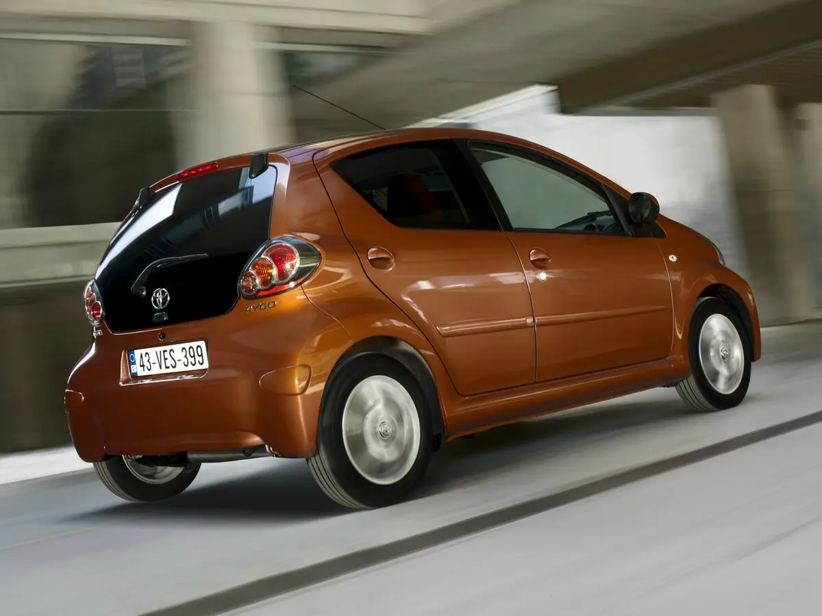 Toyota Aygo I Рестайлинг 2 Хэтчбек 5 дв. — сүрөт 5