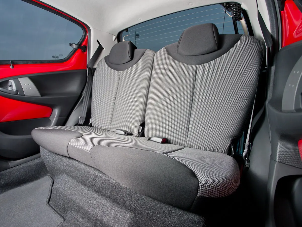 Toyota Aygo I Рестайлинг 2 Хэтчбек 5 дв. — сүрөт 9