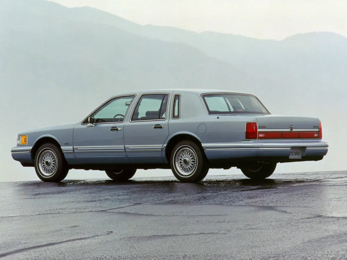 Lincoln Town Car II Седан — сүрөт 5