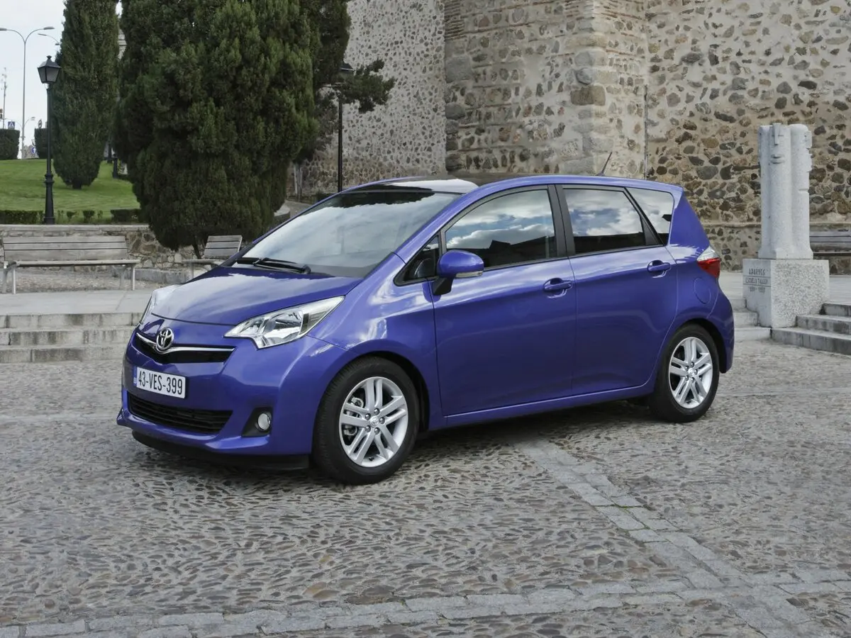 Toyota Verso-S 2010 – 2018