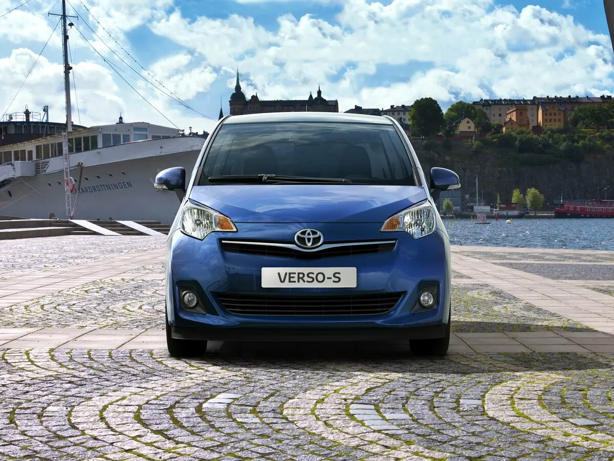 Toyota Verso-S 2010 – 2018 Хэтчбек 5 дв. — фото 3