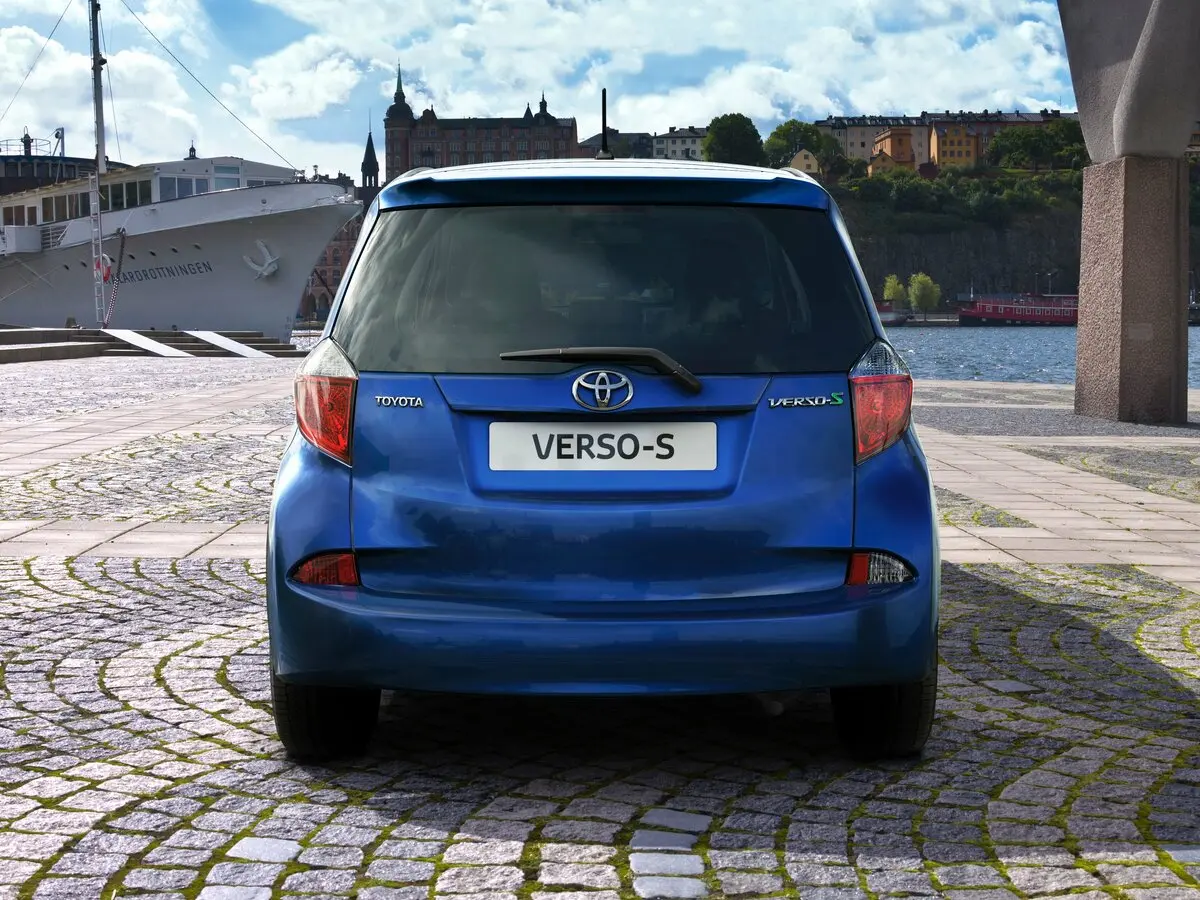 Toyota Verso-S 2010 – 2018 Хэтчбек 5 дв. — фото 4