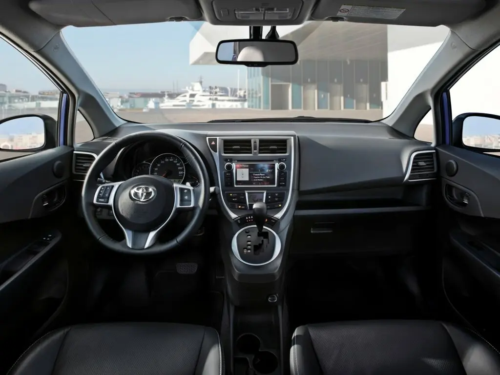 Toyota Verso-S 2010 – 2018 Хэтчбек 5 дв. — фото 6