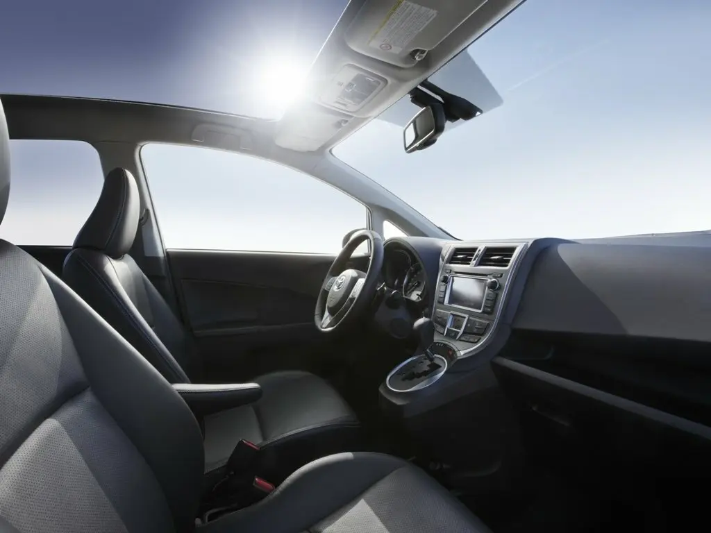 Toyota Verso-S 2010 – 2018 Хэтчбек 5 дв. — фото 7