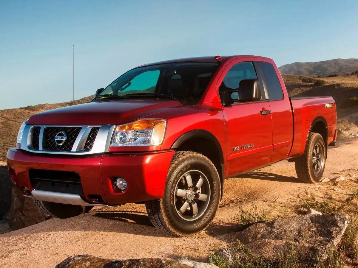 Nissan Titan I Рестайлинг Пикап Полуторная кабина