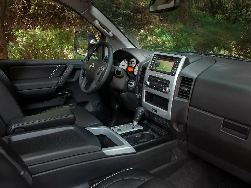 Nissan Titan I Рестайлинг Пикап Полуторная кабина — сүрөт 4