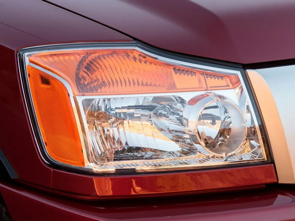 Nissan Titan I Рестайлинг Пикап Полуторная кабина — сүрөт 10