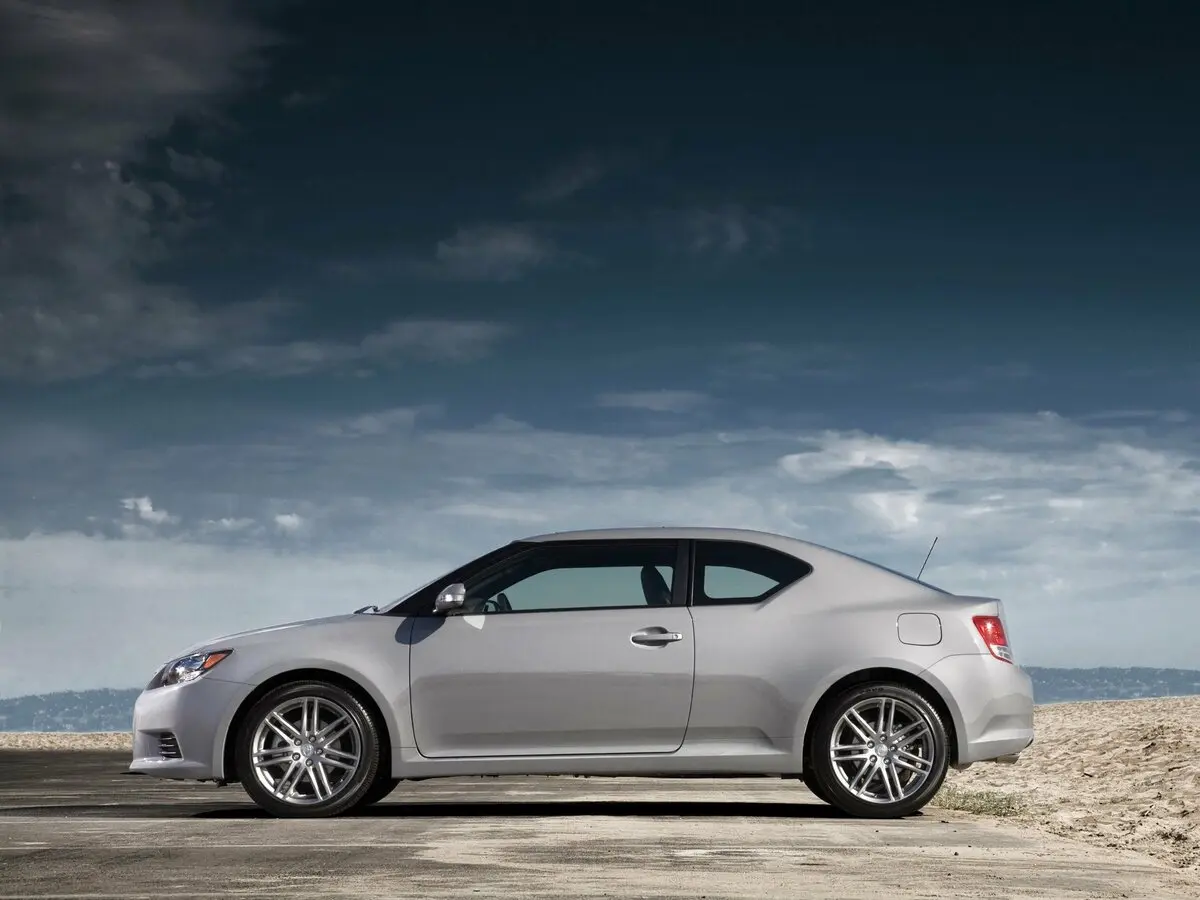 Scion tC II Купе — photo 2