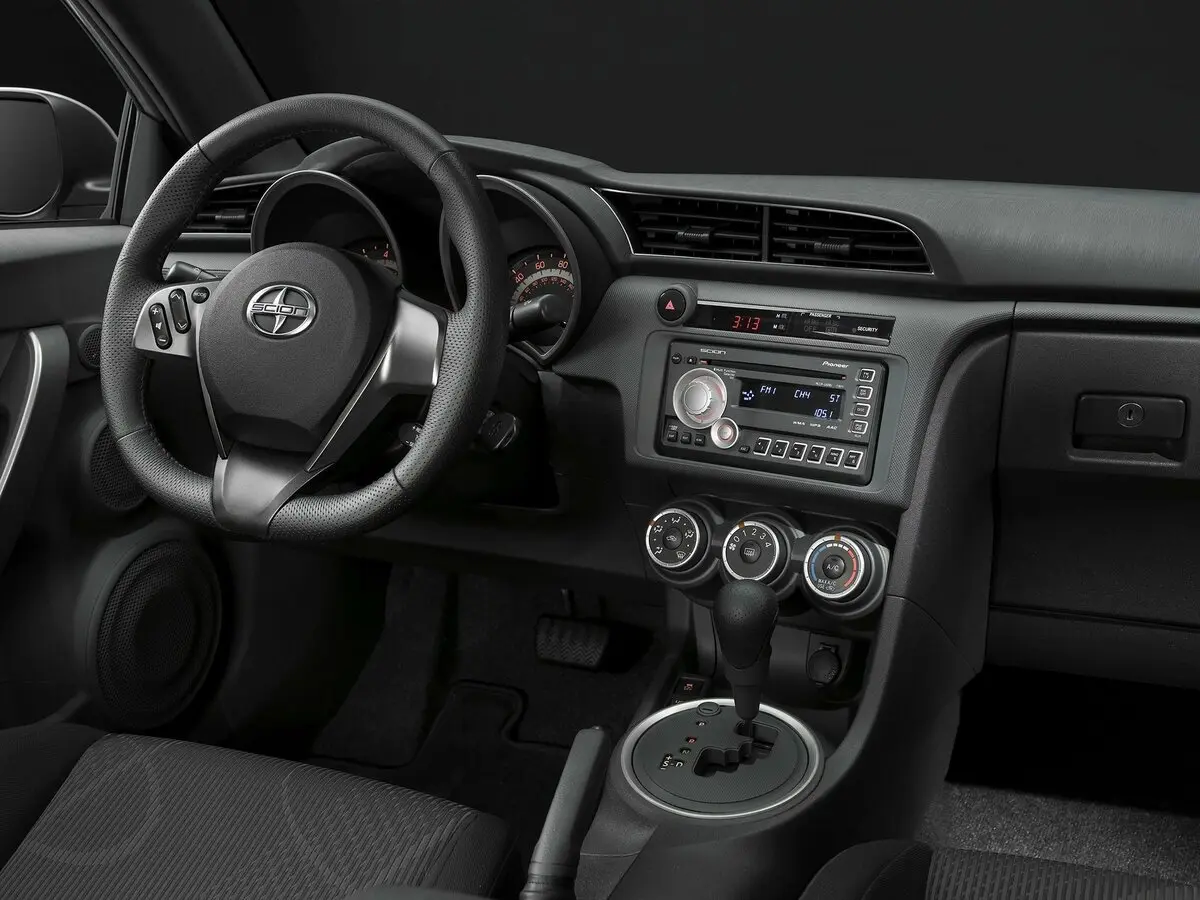 Scion tC II Купе — photo 6