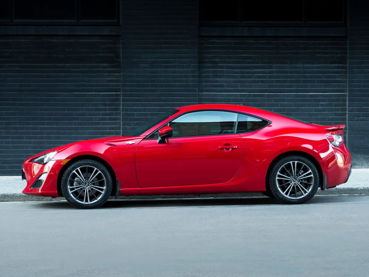 Scion FR-S 2012 – 2016 Купе — 照片 2