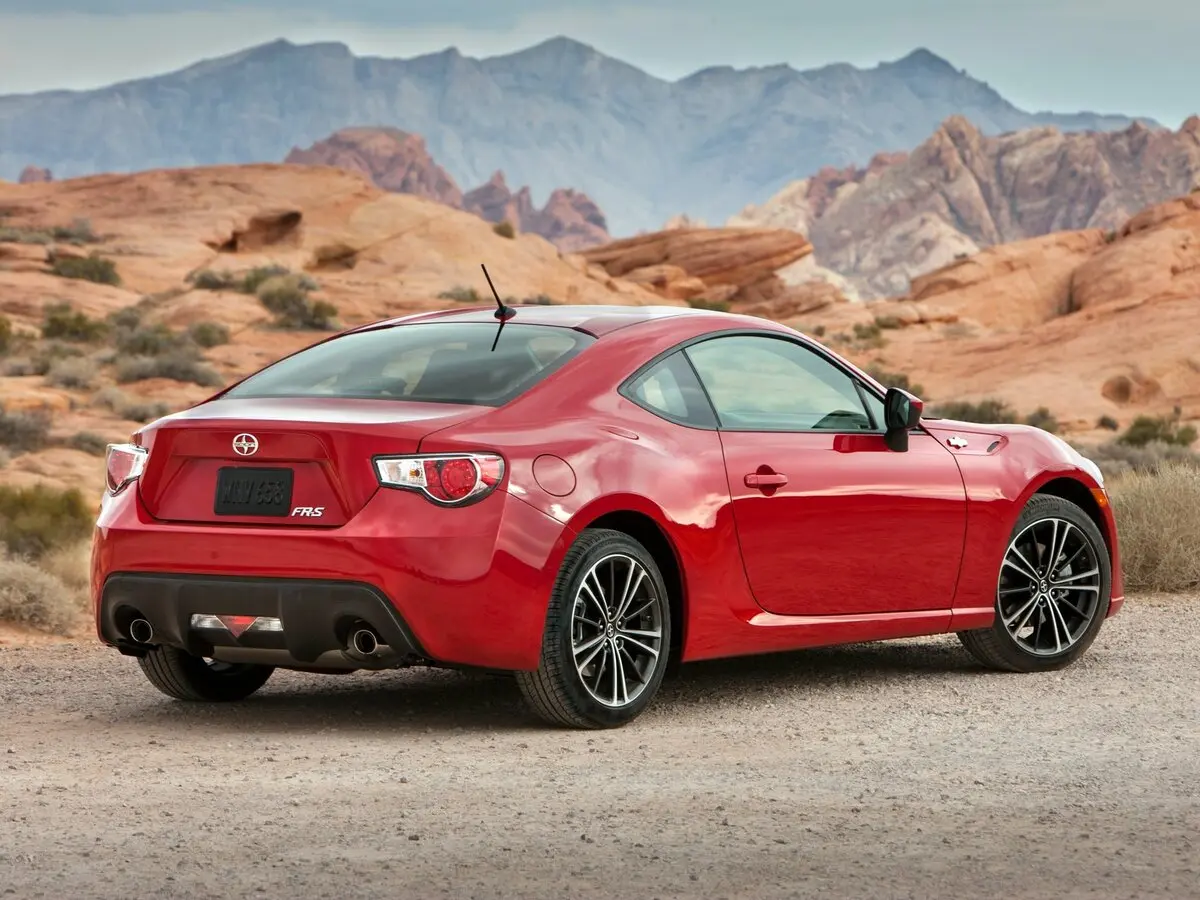 Scion FR-S 2012 – 2016 Купе — 照片 5