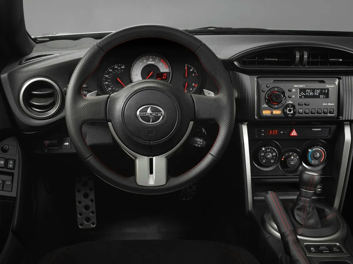 Scion FR-S 2012 – 2016 Купе — 照片 6