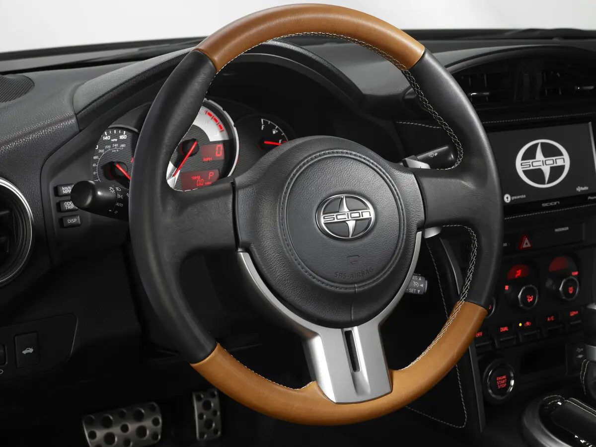 Scion FR-S 2012 – 2016 Купе — 照片 10