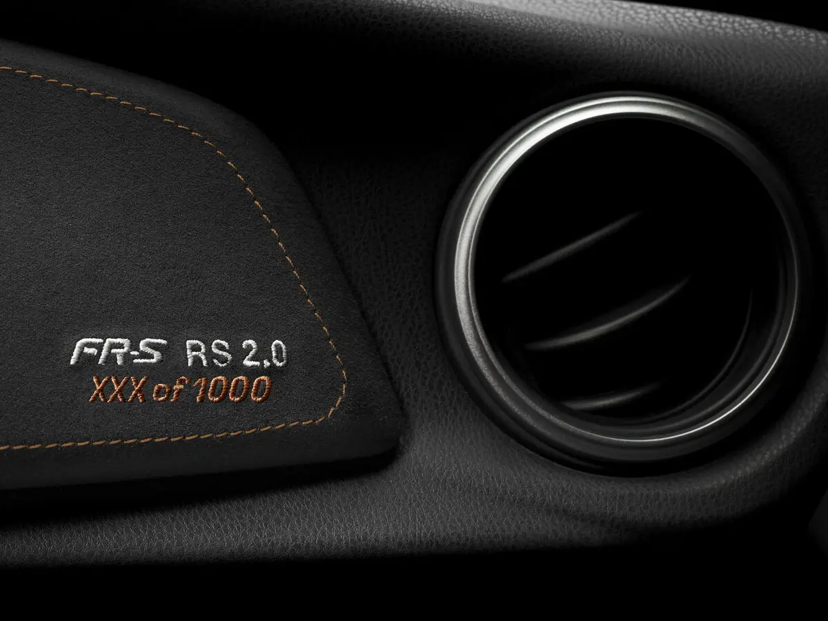 Scion FR-S 2012 – 2016 Купе — 照片 15