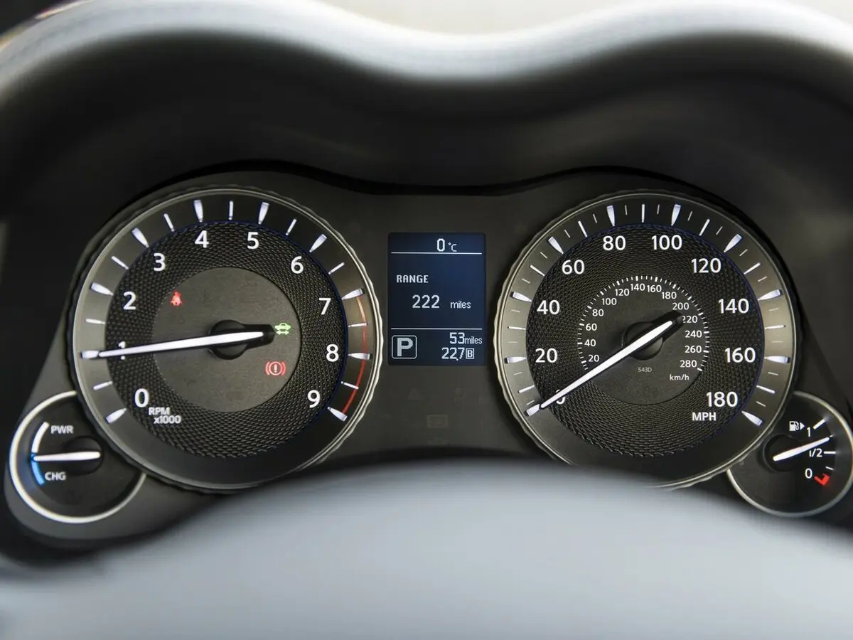 Infiniti Q70 I Седан — сүрөт 7