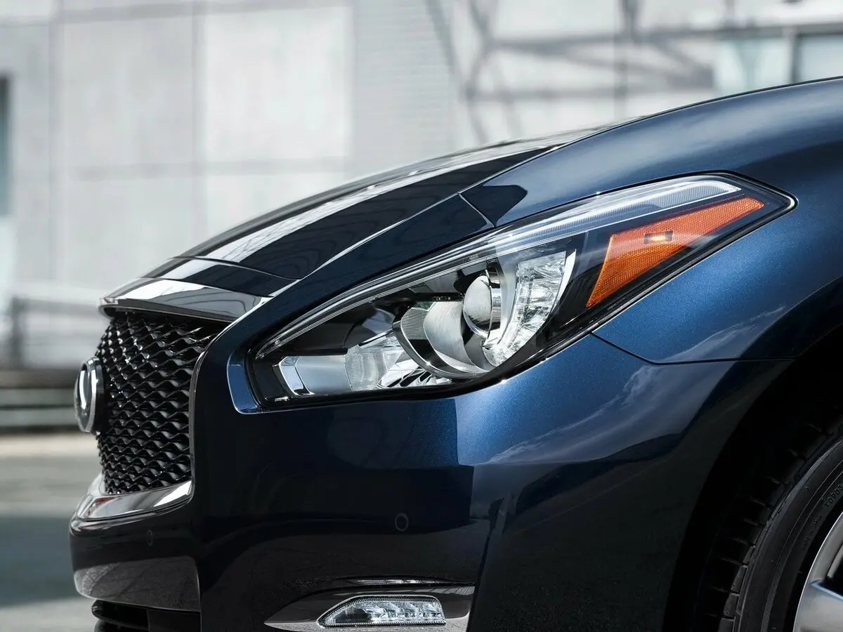 Infiniti Q70 I Седан — сүрөт 10