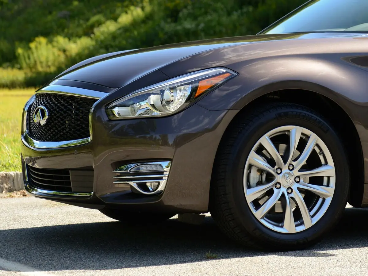 Infiniti Q70 I Седан — сүрөт 14