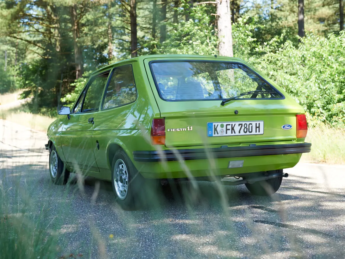 Ford Fiesta Mk1 Хэтчбек 3 дв. — сүрөт 4