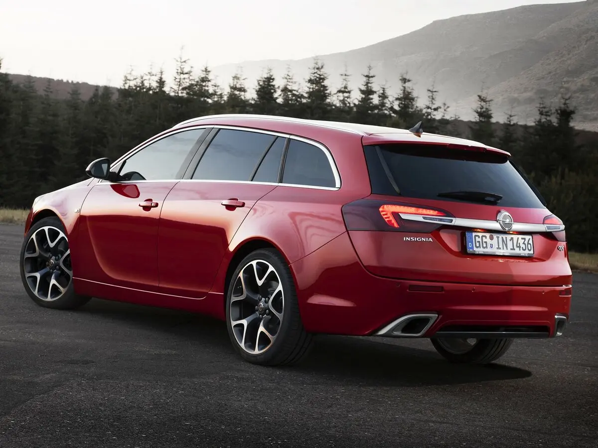 Opel Insignia OPC I Рестайлинг Универсал 5 дв. — сүрөт 3