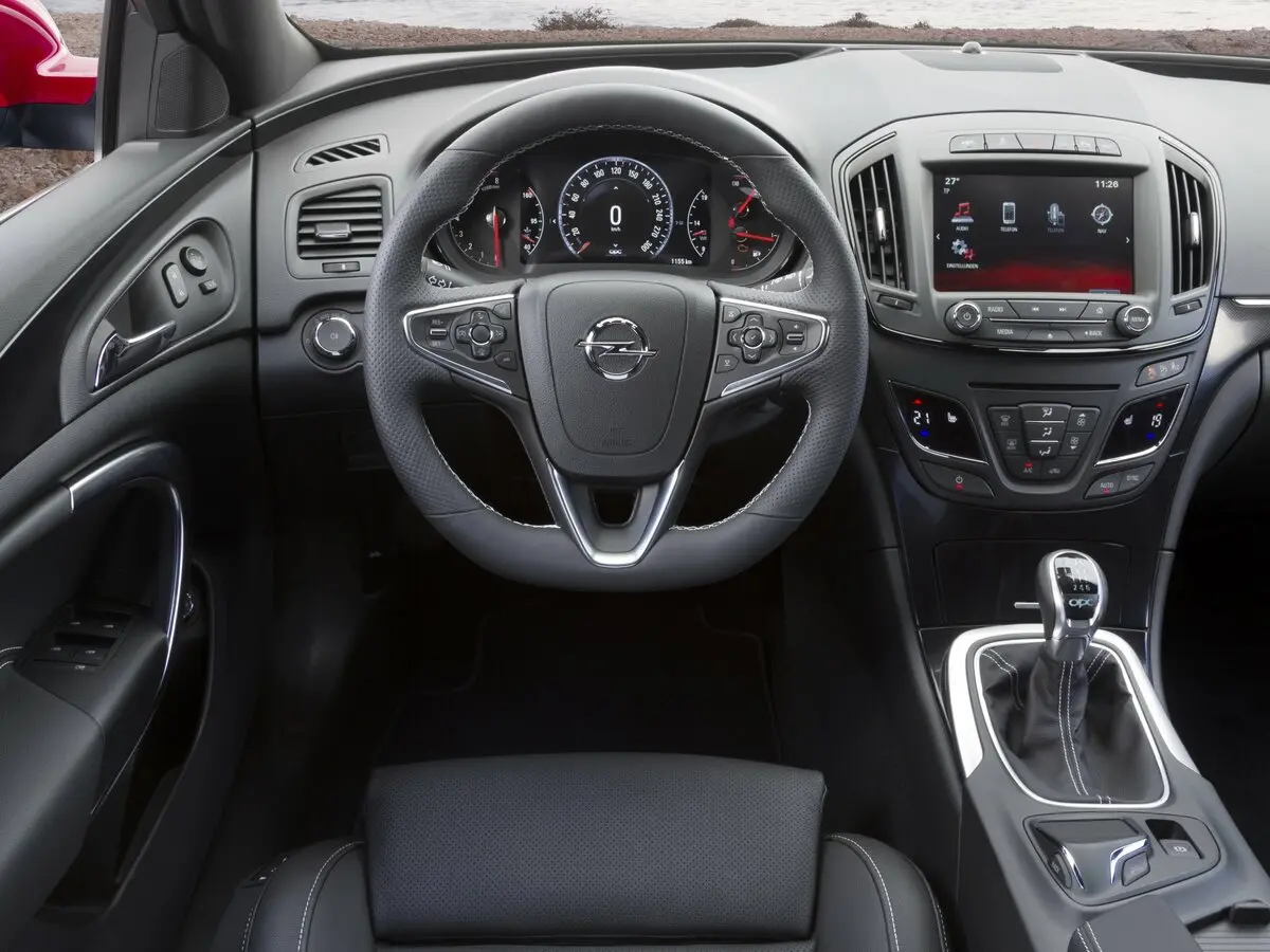 Opel Insignia OPC I Рестайлинг Универсал 5 дв. — сүрөт 4