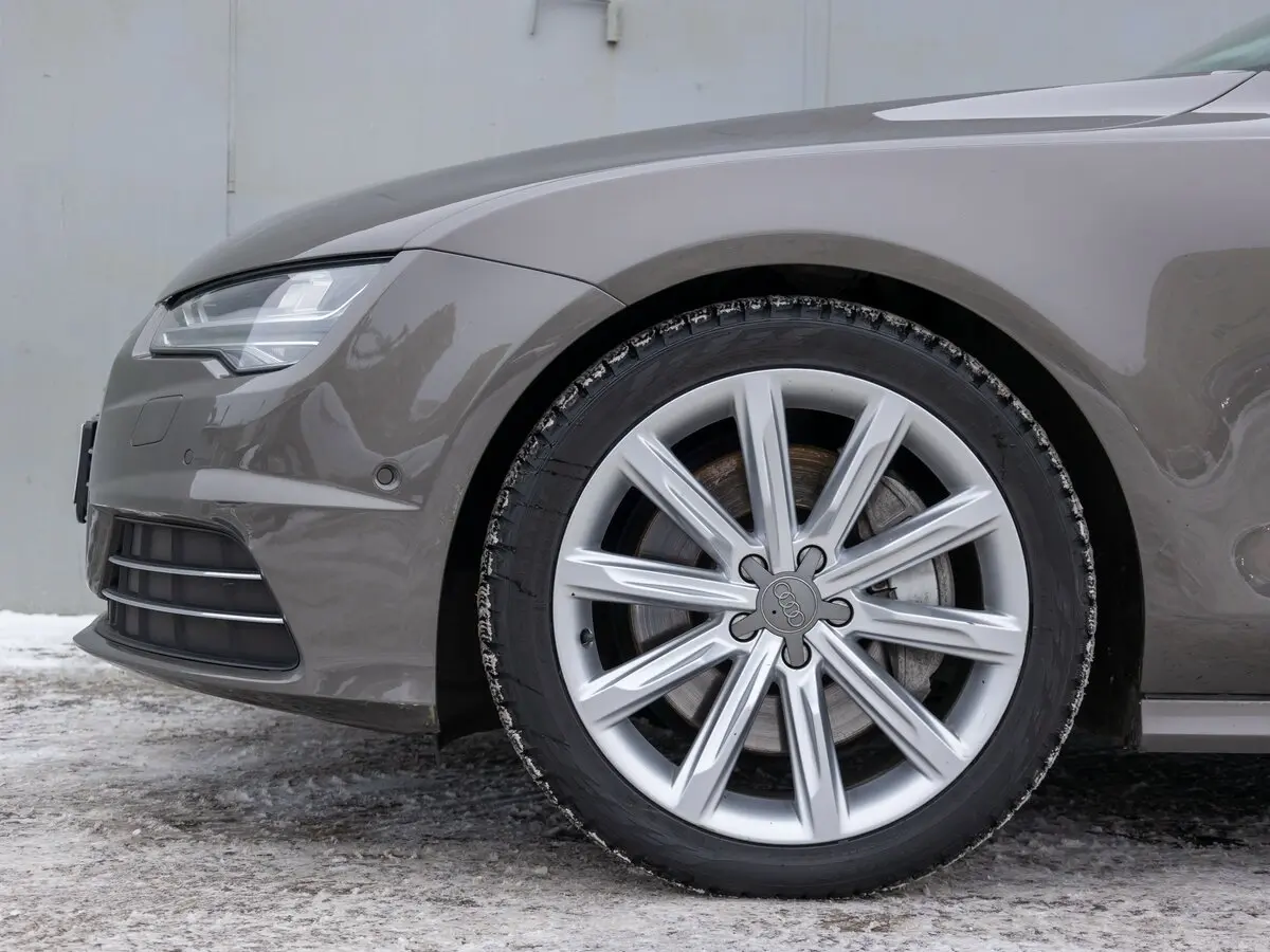 Audi A7 I (4G) Рестайлинг Лифтбек — сүрөт 31