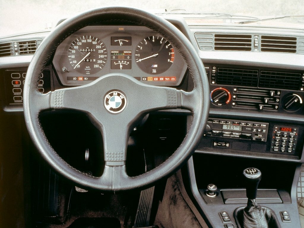BMW M6 I (E24) Купе — фото 7