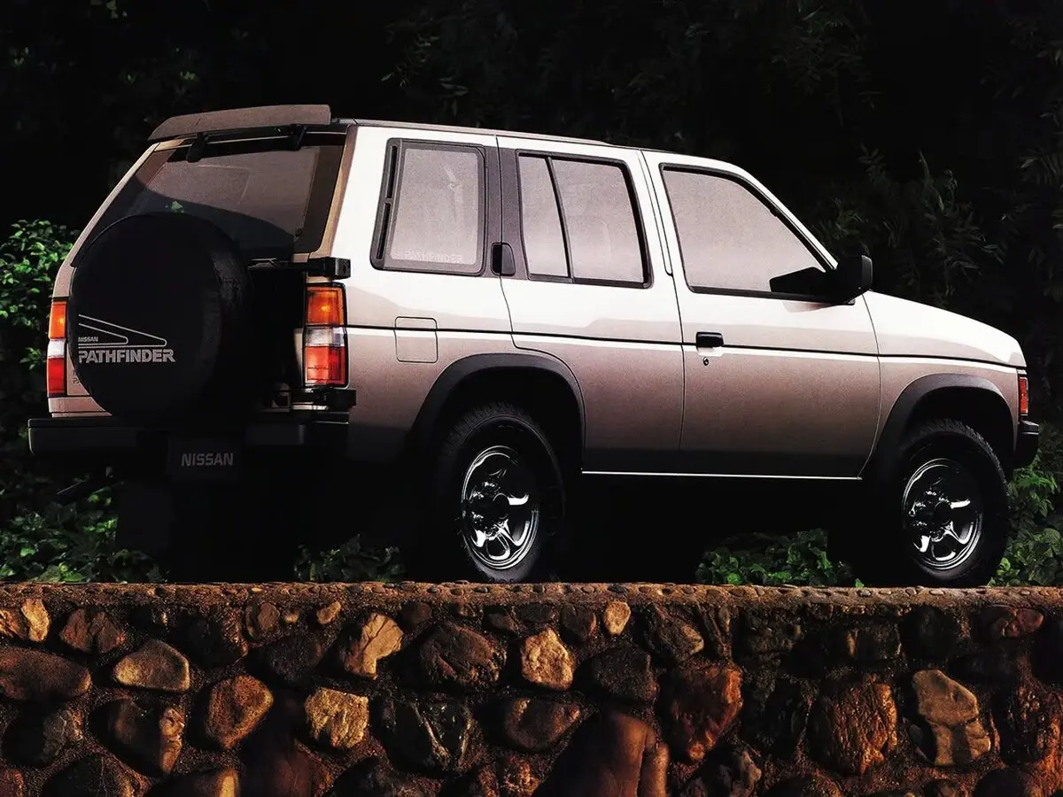 Nissan Pathfinder I Внедорожник 5 дв. — фото 2