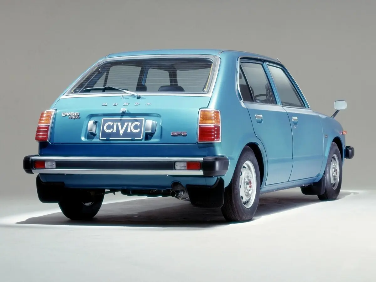 Honda Civic I Хэтчбек 5 дв. — фото 3