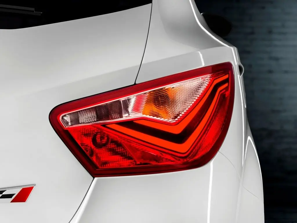 SEAT Ibiza Cupra IV Рестайлинг Хэтчбек 3 дв. — сүрөт 11