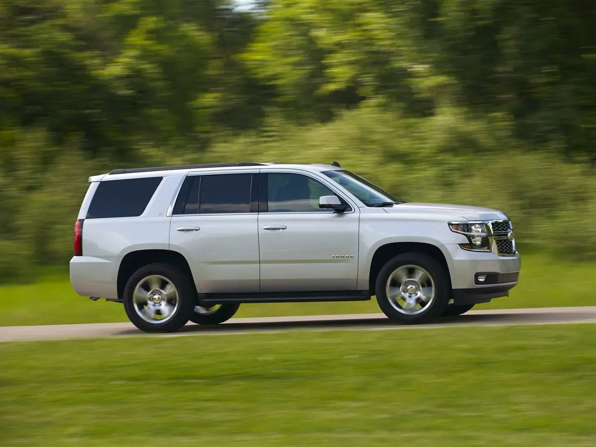 Chevrolet Tahoe IV Внедорожник 5 дв. — photo 2