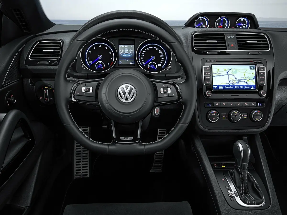 Volkswagen Scirocco R I Рестайлинг Хэтчбек 3 дв. — сүрөт 6