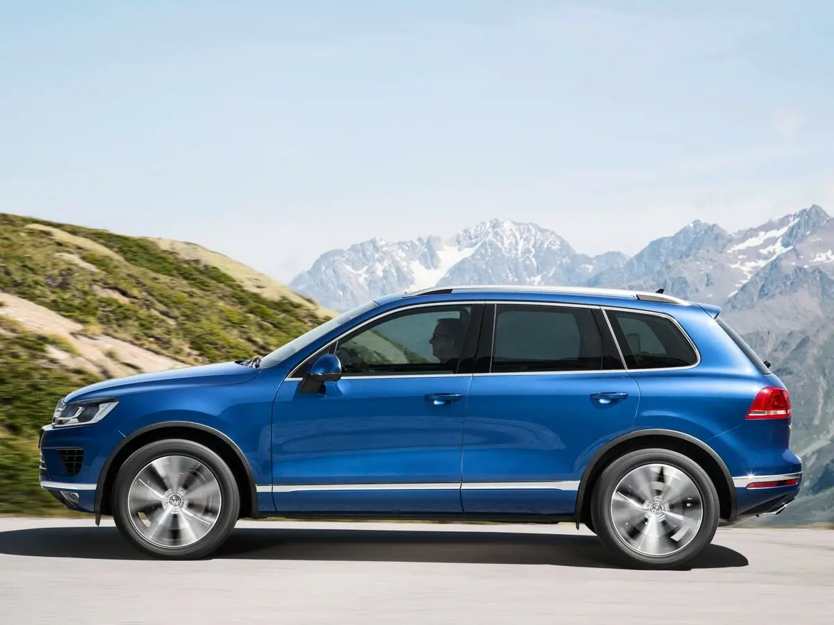 Volkswagen Touareg II Рестайлинг Внедорожник 5 дв. — сүрөт 2