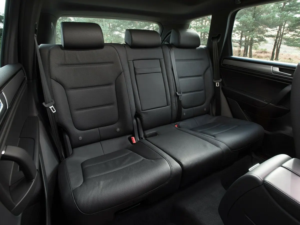 Volkswagen Touareg II Рестайлинг Внедорожник 5 дв. — сүрөт 11