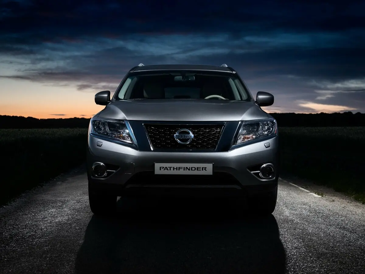 Nissan Pathfinder IV Внедорожник 5 дв. — фото 3