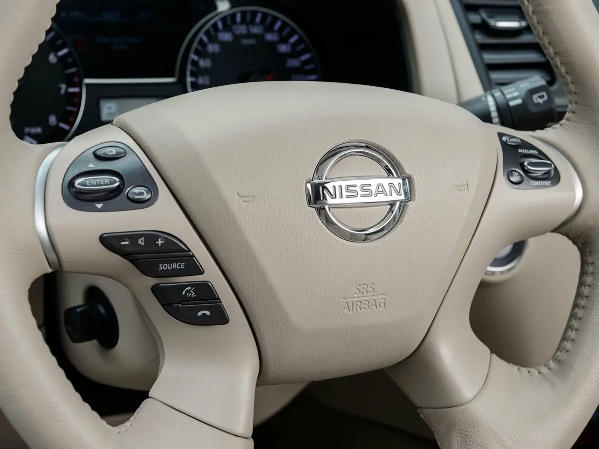 Nissan Pathfinder IV Внедорожник 5 дв. — фото 9