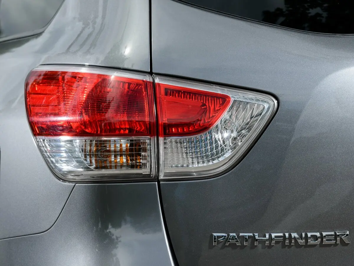 Nissan Pathfinder IV Внедорожник 5 дв. — фото 15