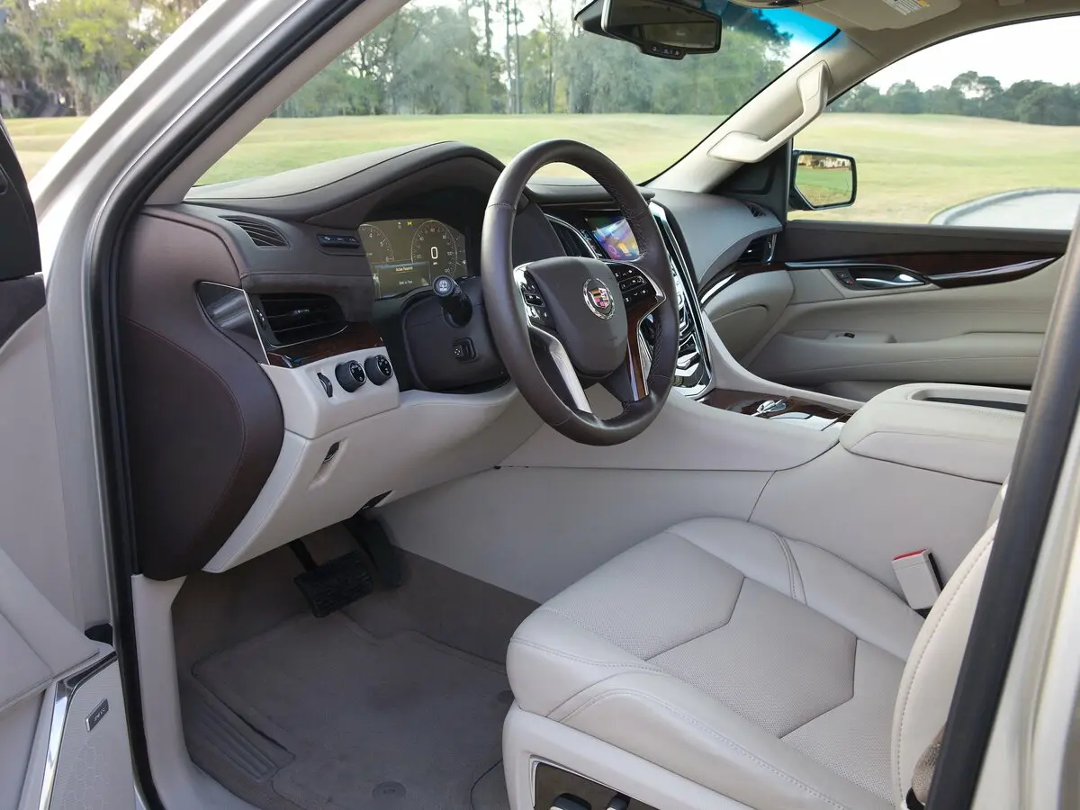 Cadillac Escalade IV Внедорожник 5 дв. — сүрөт 7